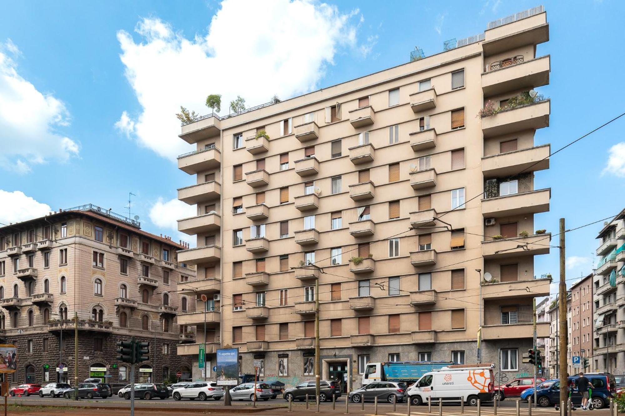 Luni 4 - Design Trilo -m3- 8 Min Dal Duomo Appartamento